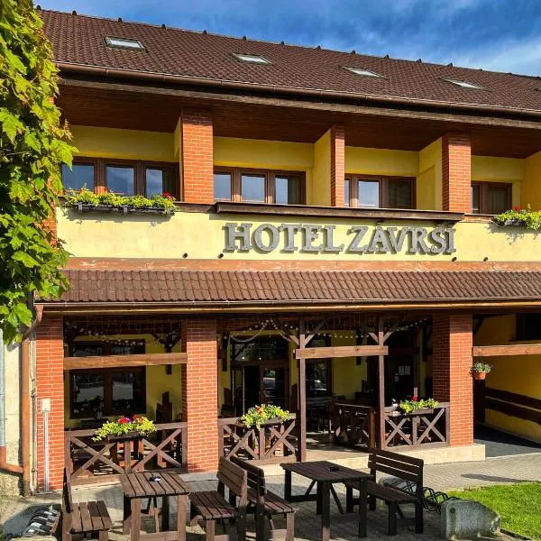 Hotel Závrší, хотел в Unčín