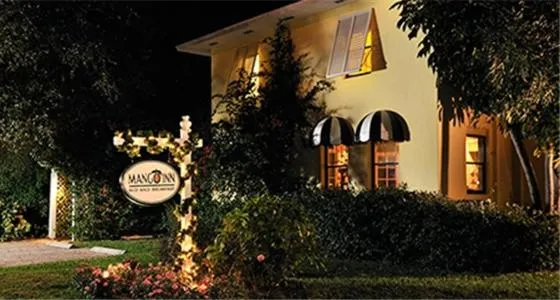 Mango Inn Bed and Breakfast, готель у місті Палм-Біч