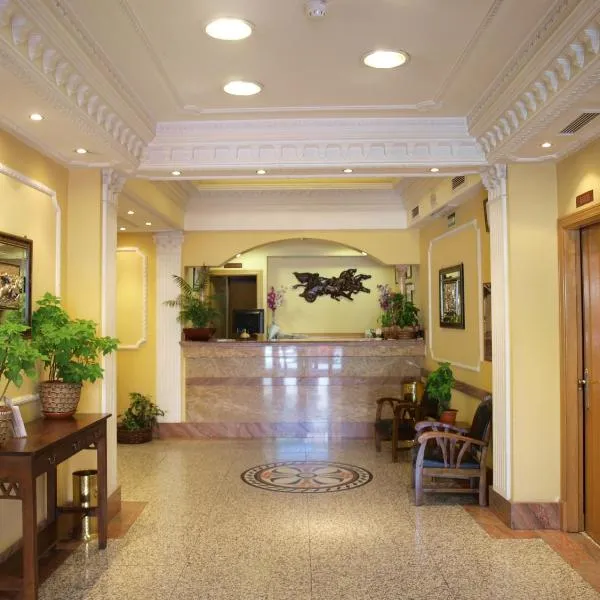 Hotel Don Luis, hotel v destinaci Madrid