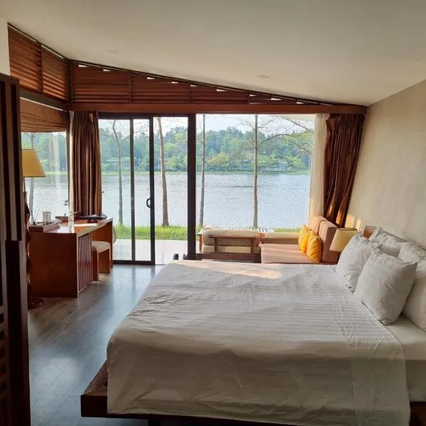 FLAMIGO ĐẠI LẢI RESORT - Villa View Hồ – hotel w mieście Ngọc Quang