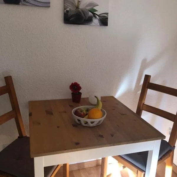 Gemütliche 2-Zimmer Wohnung 50qm, hotelli kohteessa Witzenhausen