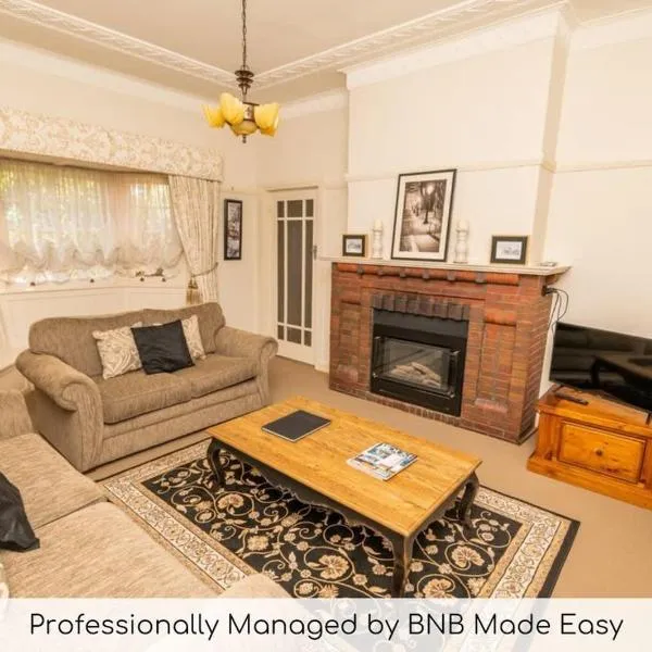 Hillside Cottage │ Comfy, Spacious, Walk to CBD & Stannies, hotel v destinaci Bathurst