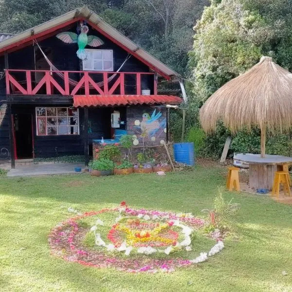 Cabaña Colibri naturaleza vista Laguna de la Cocha, hotel din Pasto