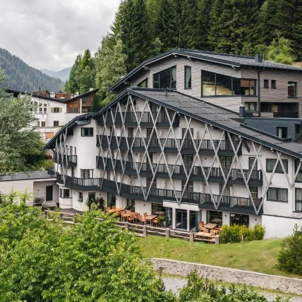 Arpuria l hidden luxury mountain home - ADULTS FRIENDLY, ξενοδοχείο σε Zürs am Arlberg