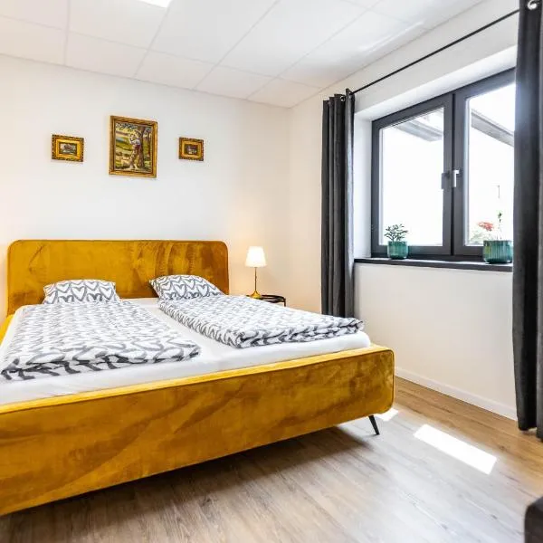 Stylish Apartment With Free Parking, hotel i Kováčová