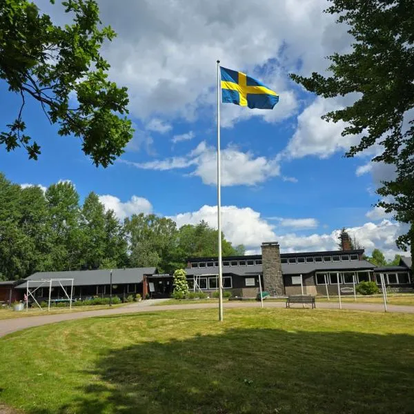 Nature Shelter Hotel, hotel i Bernalt