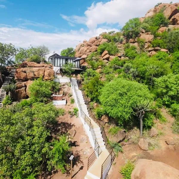 Makgobelo Lodge-The Glass House- Solar powered, hotel sa Jane Furse