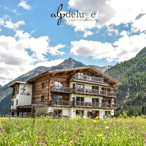 NATURPARKGUT - alpdeluxe Apartments, hôtel à Elbigenalp