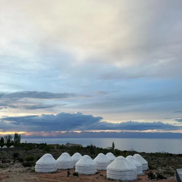 Yurt camp Chyrak โรงแรมในTuura-Suu