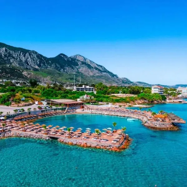 RIVERSIDE GARDEN Resort & Suna's Beach Club, ξενοδοχείο σε Larnakas tis Lapithou