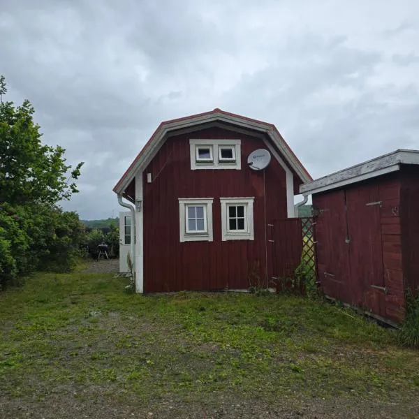 Little Red House in the Prairie, hotel in Uddevalla