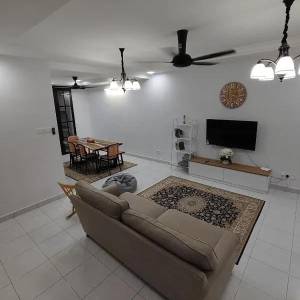 Homestay in manjung pr1ma segari-Melayu only, ξενοδοχείο σε Pantai Remis