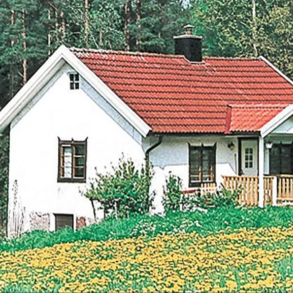 Awesome Home In Hjältevad With Kitchen, hotel in Österbymo