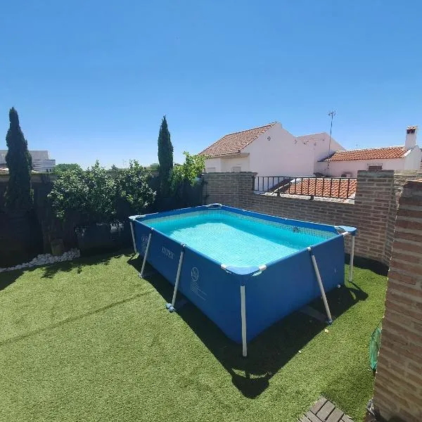 Ático con piscina, viešbutis mieste Valdepenjasas