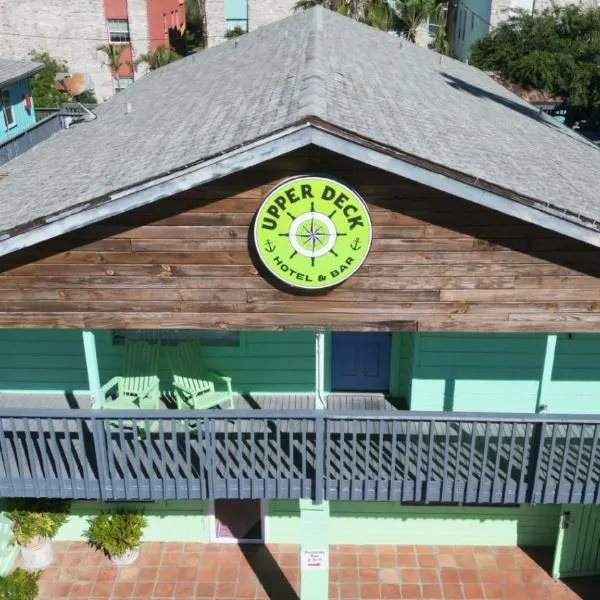 Upper Deck Hotel and Bar - Adults Only, hotel sa South Padre Island