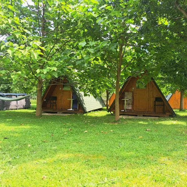 GLAMPING HIŠKe PETRIN โรงแรมในโทลมิน