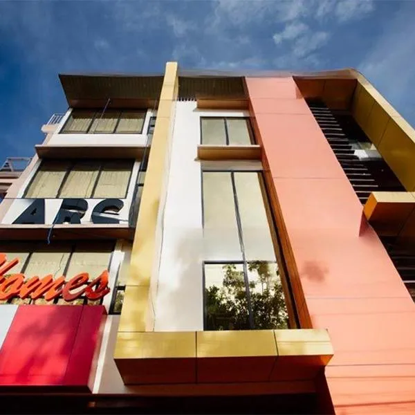 ARC Homes Hotel Panglao powered by Cocotel, hotell i Tawala