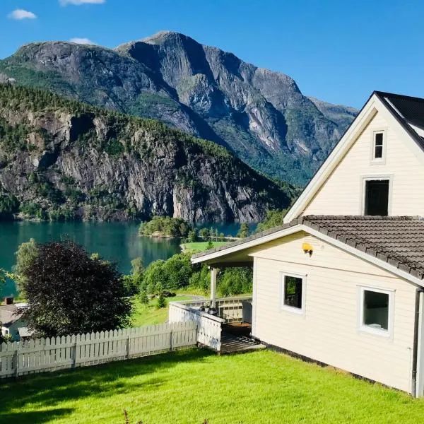 Dispen feriehus, hotel v destinácii Stryn