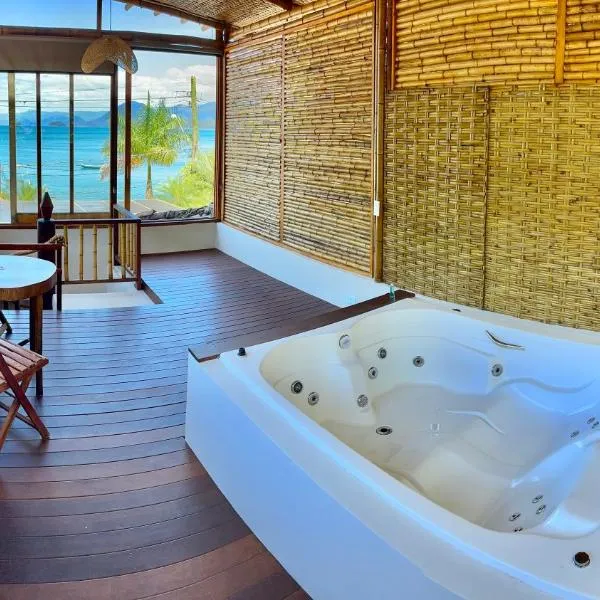 Deck da Villa Pousada Ubatuba, khách sạn ở Picinguaba