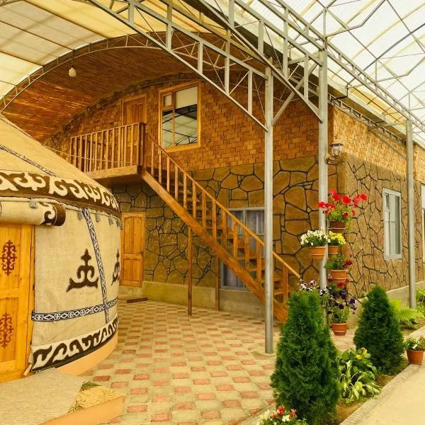 Amirhan Guest house, hotel in Tuura-Suu