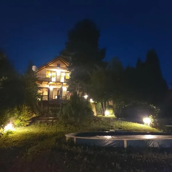 Chalet Červená Veža, готель у місті П'єштяни