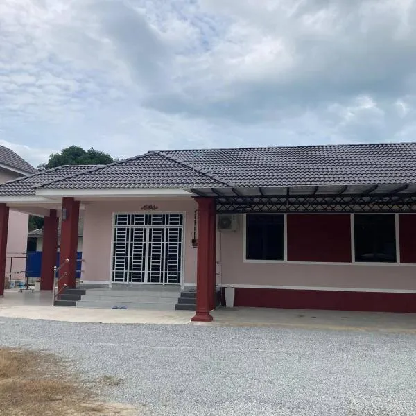 Zana Homestay, hotell i Pasir Puteh