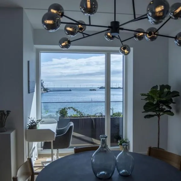 Brand New & Full Sea View Apartment in Copenhagen, מלון בקופנהגן