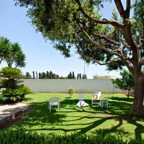 Villa Maroby - Garden & Parking, hotel v mestu Lecce