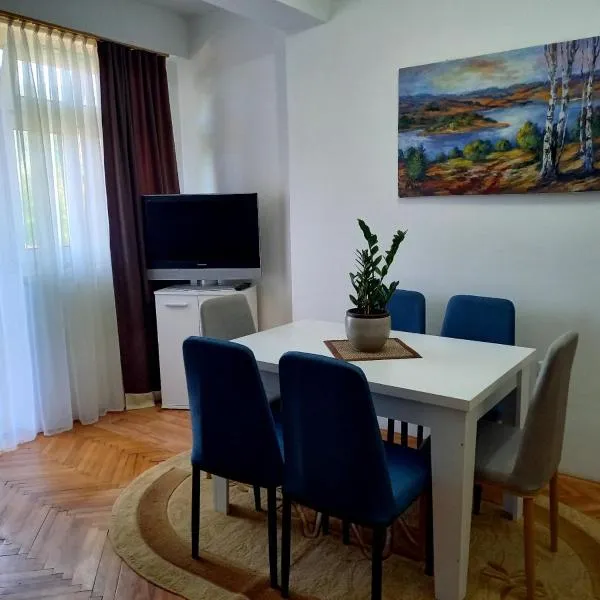 Apartman KEJ 64qm, מלון בפרדיאנה