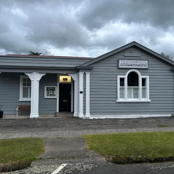 Te Aroha courthouse, hôtel à Katikati