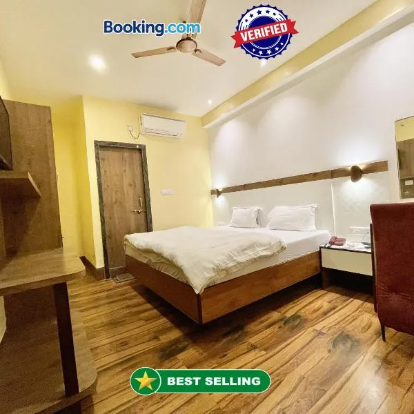 HOTEL SHIVAM ! VARANASI होटल शिवम హోటల్ శివం ஹோட்டல் சிவம் Forɘigner's Choice ! fully Air-Conditioned hotel with Lift & Parking availability, near Kashi Vishwanath Temple, and Ganga ghat, Best hotel in varanasi - 2, hotell i Varanasi