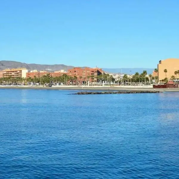 PLAYA Y SOL z2, hotel in Almería