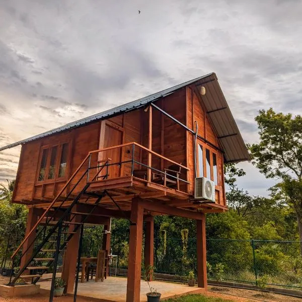 Lion Wood Treehouse, khách sạn ở Habarana