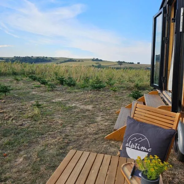 Behagliches OFFGRID Tiny House - Escape to Nature, hotelli kohteessa Sankt Pölten