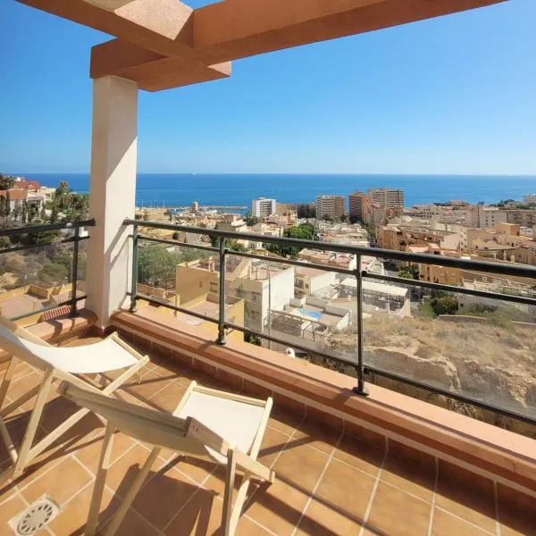 Fantástico Dúplex con vistas y terraza, hotel di Aguadulce