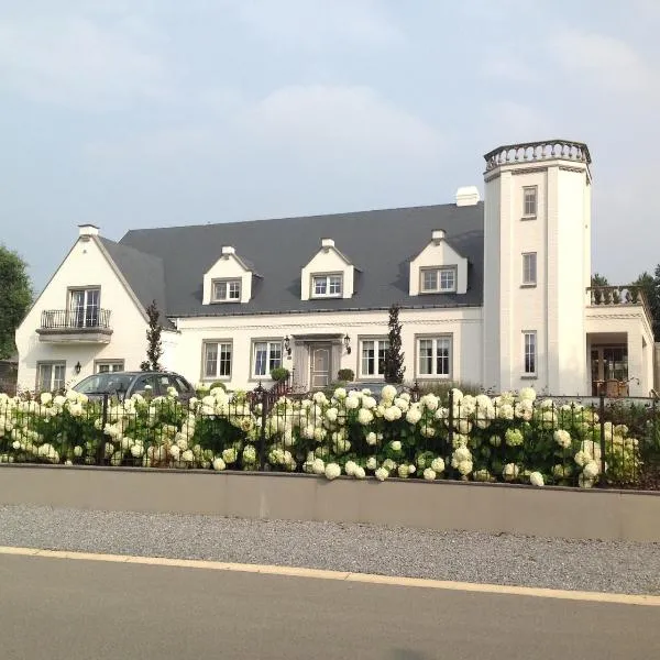 Villa Reynaert, hotel in Bree