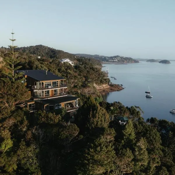 Cliff Edge by the Sea, hotel en Kawakawa