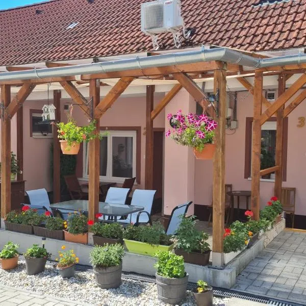 Pikoló Vendéglő és Vendégház, hotel a Bakonybél