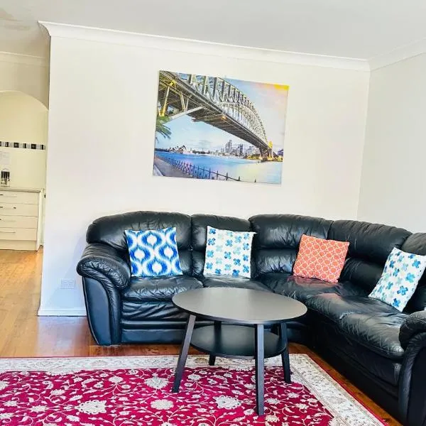 Quiet family Townhouse in Wollongong CBD, hotel em Wollongong