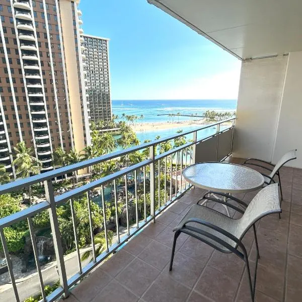 Ilikai Apt 1042 - Spacious Studio with Ocean-Lagoon Views, hotel v Honolulu