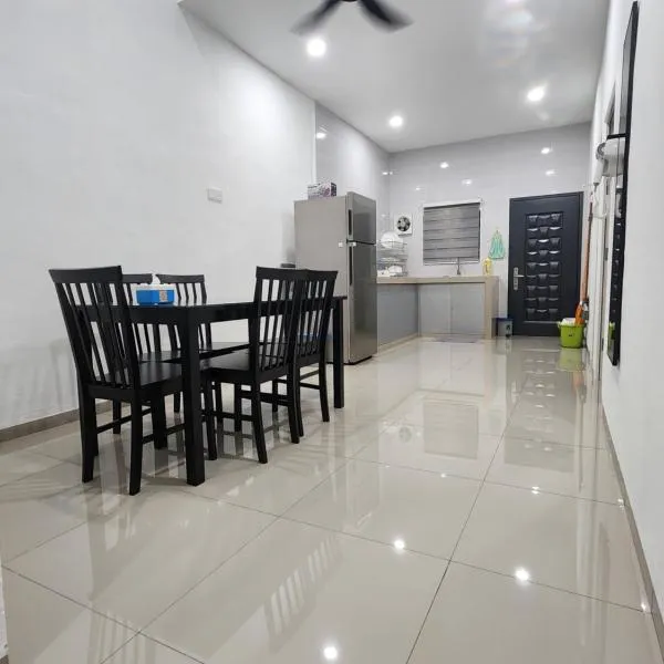 Voon 4 bedroom homestay Mersing 2: Mersing şehrinde bir otel