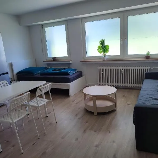 Moderne Ferienwohnung Monteurwohnung Business Appartement Ratingen 4-5 Personen Nähe Messe, Flughafen Düsseldorf, מלון בראטינגן