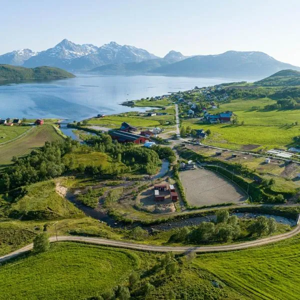 Storjord Farmstay Ranchhouse, hotelli Tromssassa