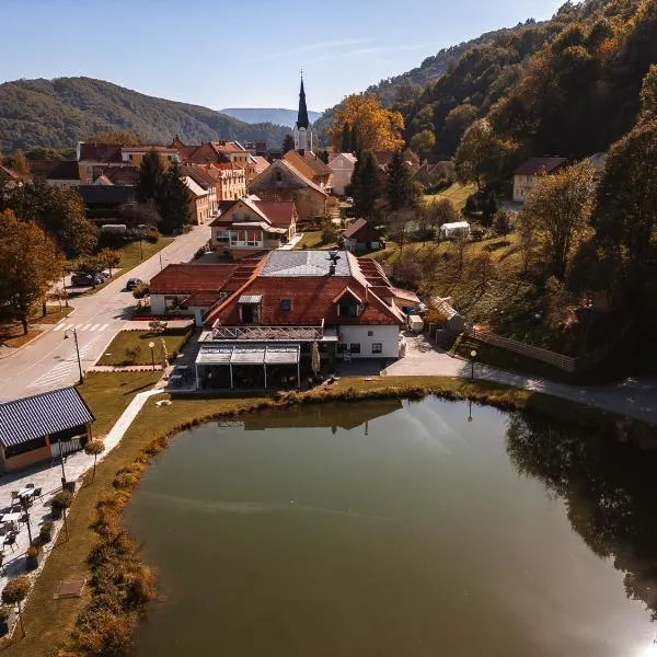 Kozjanski dvor, khách sạn ở Podčetrtek