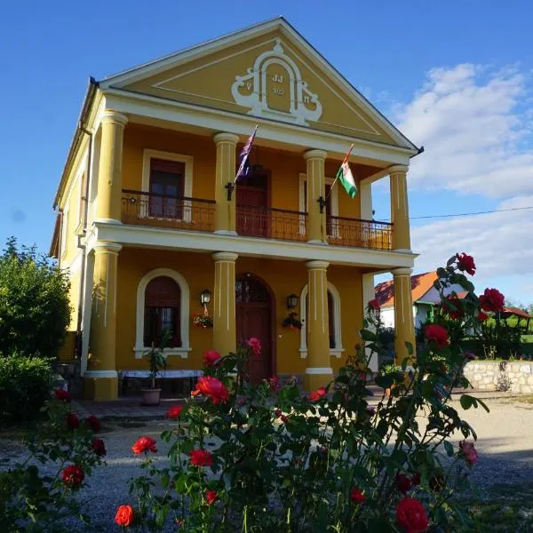 Joe Bácsi Rezidenciája, hotel en Villány