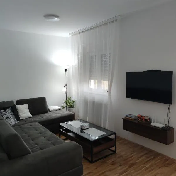 Apartman 022 โรงแรมในSmederevska Palanka