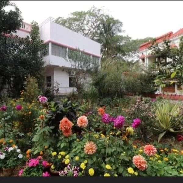 Rajlaxmi Resort - Pure Veg, hótel í Bolpur