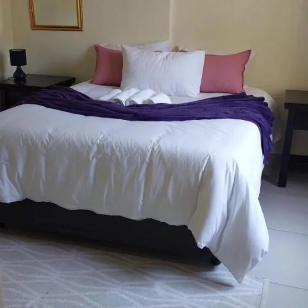 Khanyisa Accommodation Services, hotel di KwaDukuza