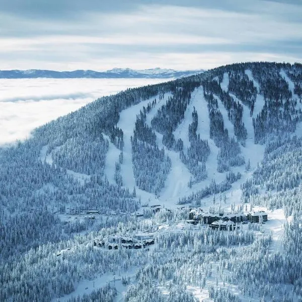 The Ritz-Carlton, Lake Tahoe, מלון באולימפיק ואלי