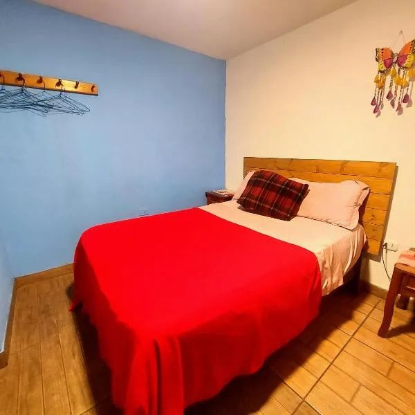 Habitación con baño privado acceso a cocina y terraza en Miraflores, hotel di Cieneguilla